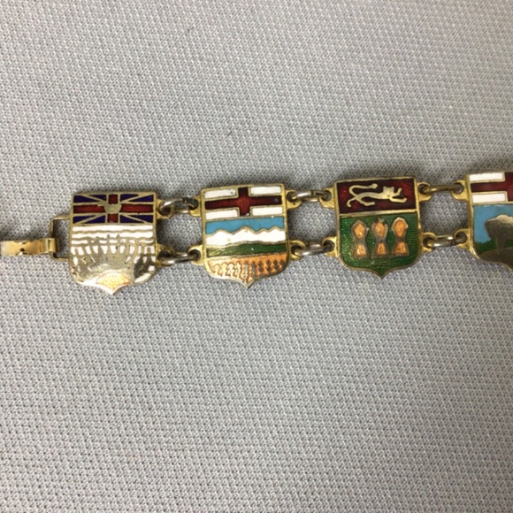 Vintage Canadian provinces bracelet - Picture 3 of 6